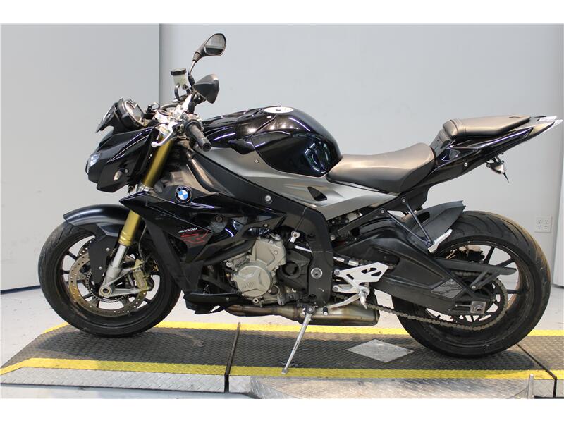 2016 BMW S 1000 R