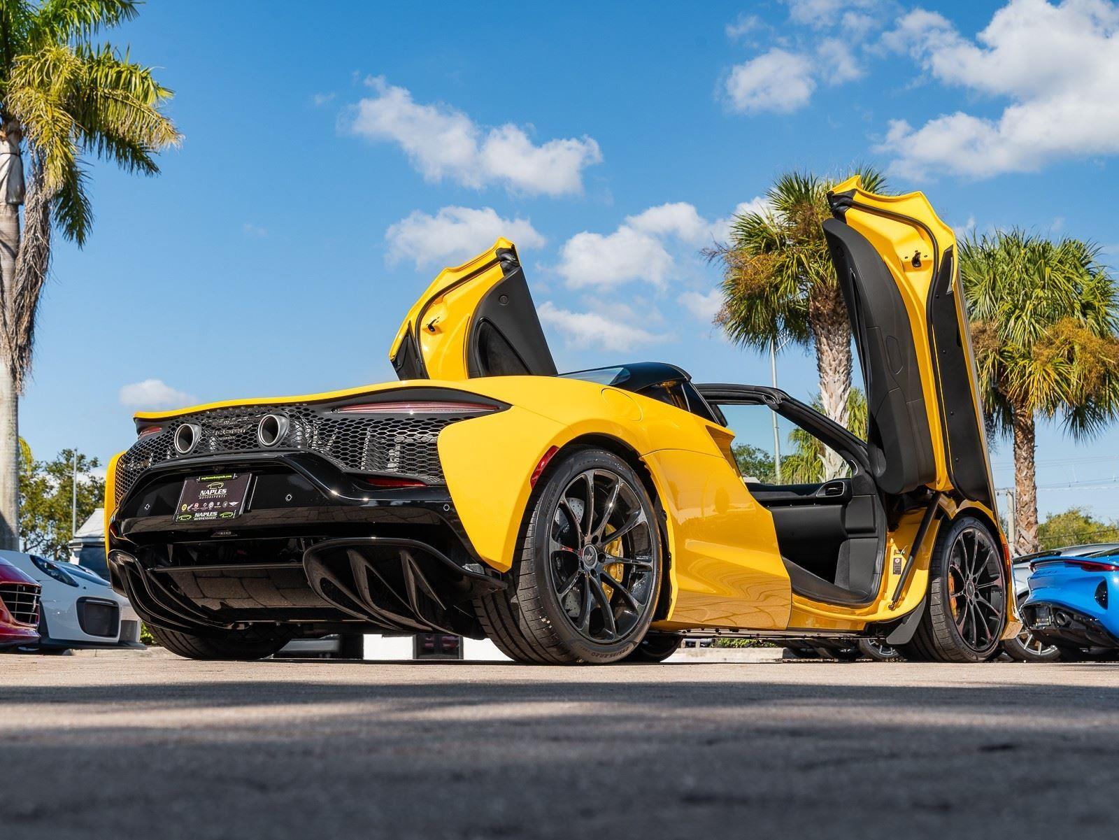 Used 2025 McLaren Artura TechLux