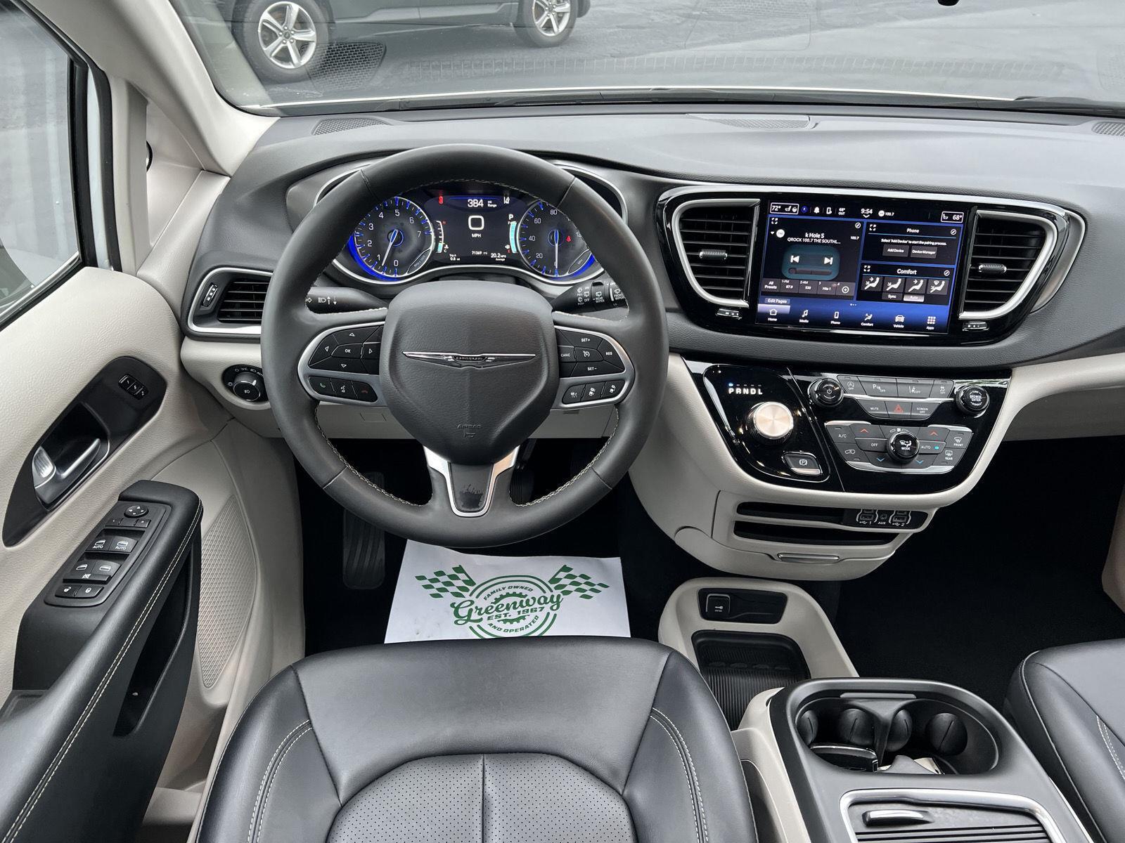 2024 Chrysler Pacifica Touring L - Photo 13