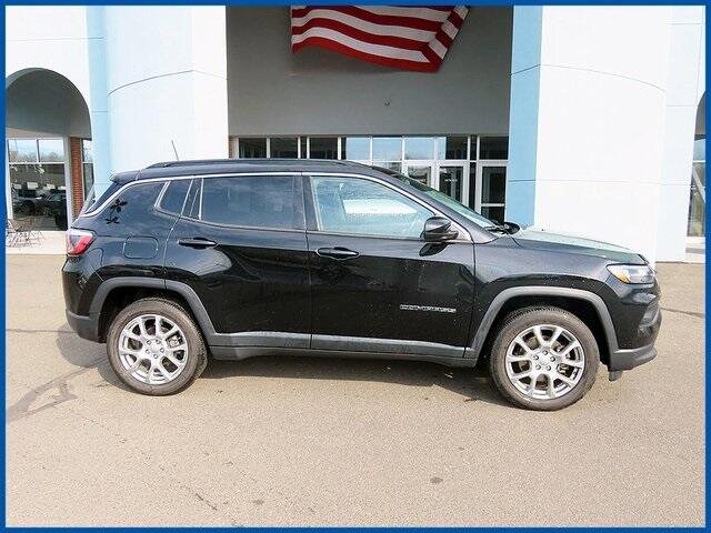 Certified 2022 Jeep Compass Latitude Lux with VIN 3C4NJDFB7NT147462 for sale in New Britain, CT