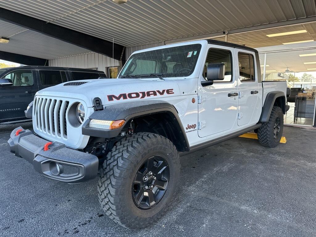 Used 2023 Jeep Gladiator Mojave with VIN 1C6JJTEG2PL560563 for sale in Chanute, KS