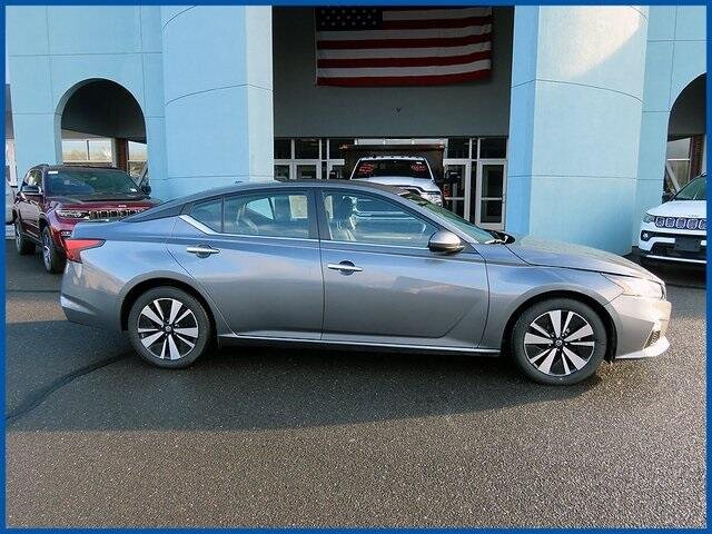 Used 2022 Nissan Altima SV with VIN 1N4BL4DV0NN306600 for sale in New Britain, CT