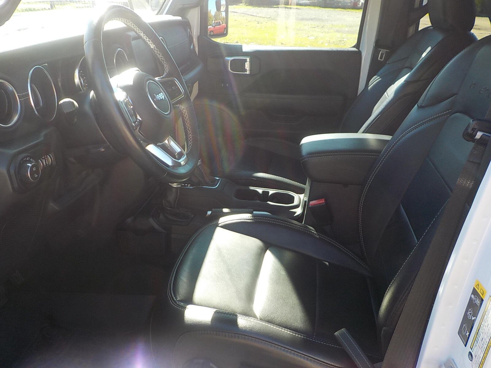 2022 Jeep Gladiator Overland - Photo 17