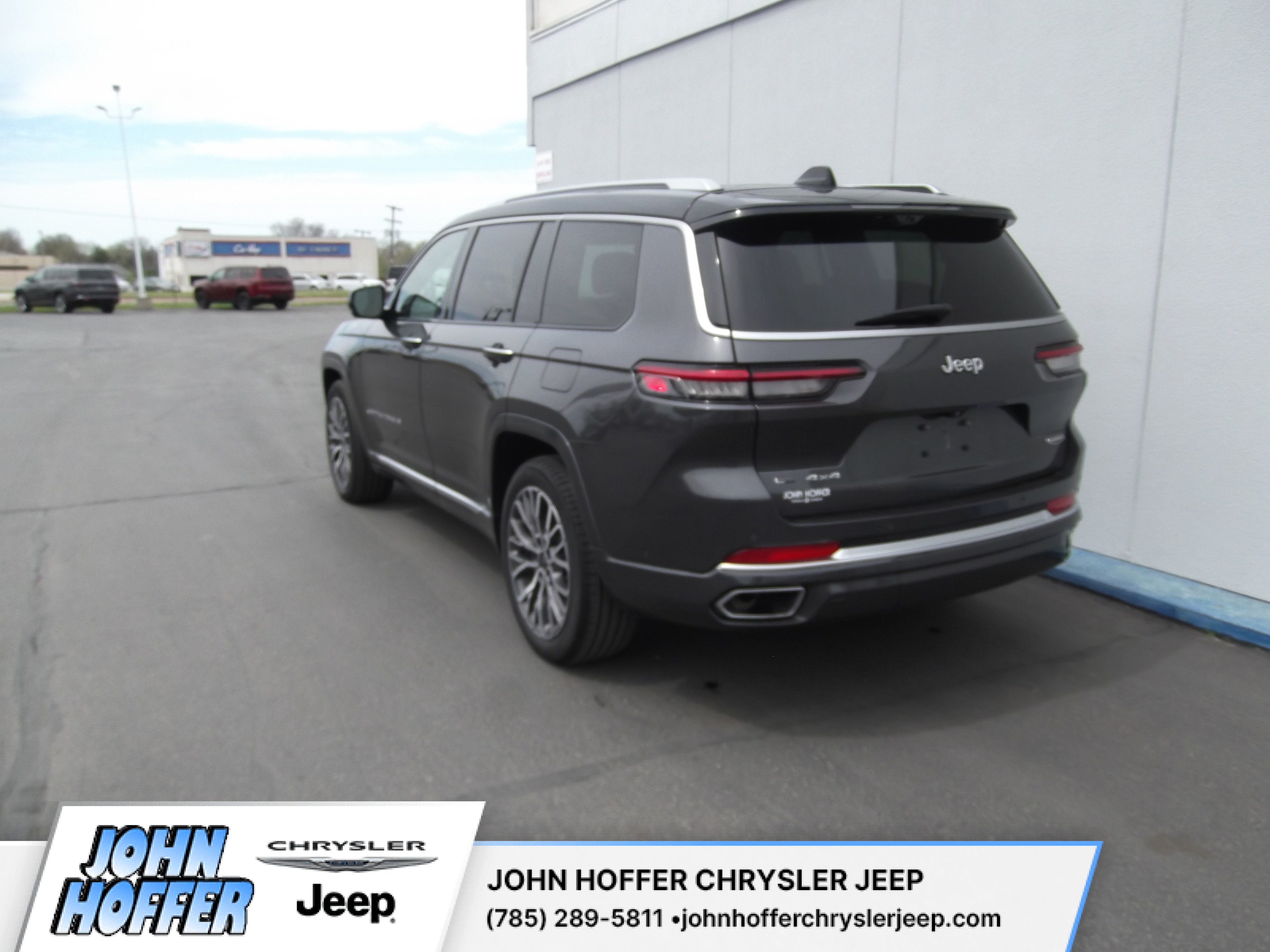 Used 2021 Jeep Grand Cherokee L Summit Reserve with VIN 1C4RJKET2M8192368 for sale in Kansas City