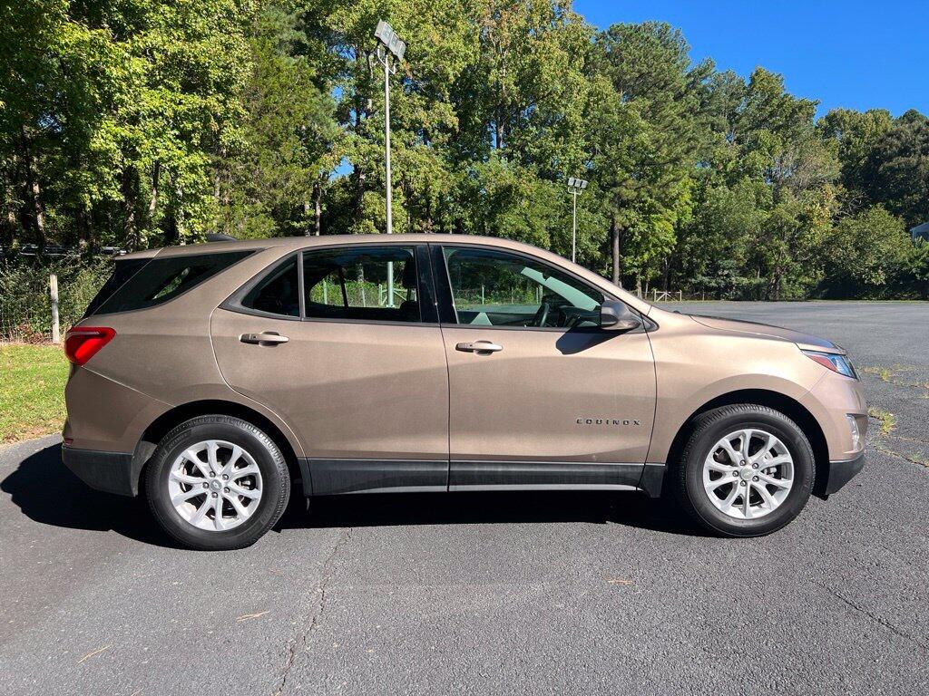 Used 2018 Chevrolet Equinox LS with VIN 3GNAXHEV1JL365088 for sale in Suffolk, VA