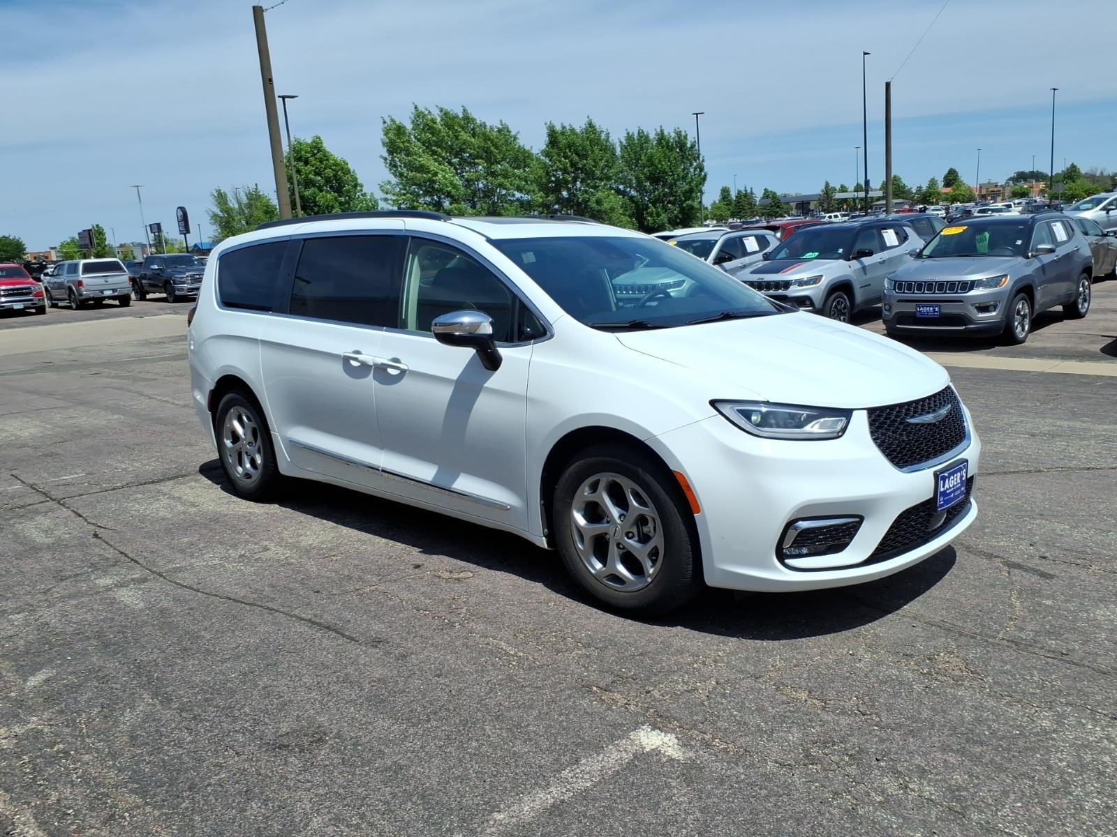 Used 2023 Chrysler Pacifica Limited with VIN 2C4RC1GG2PR619836 for sale in Mankato, Minnesota