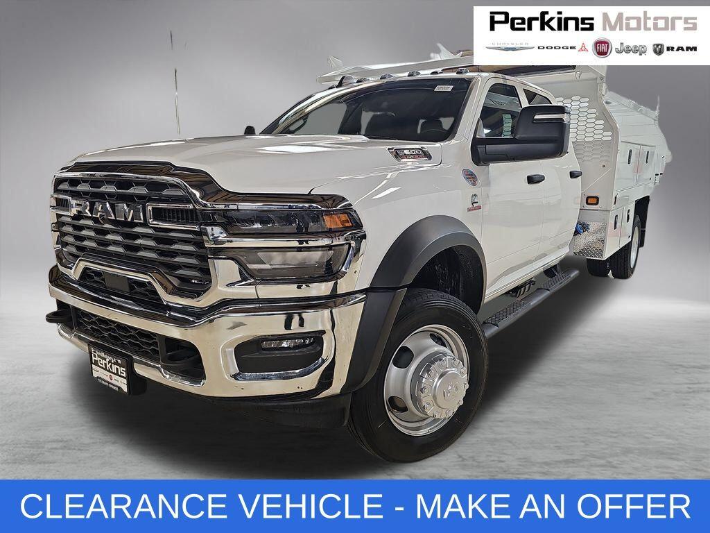 2026 RAM 5500 Chassis Cab 5500 Tradesman Chassis Crew Cab 4x4 84' Ca
