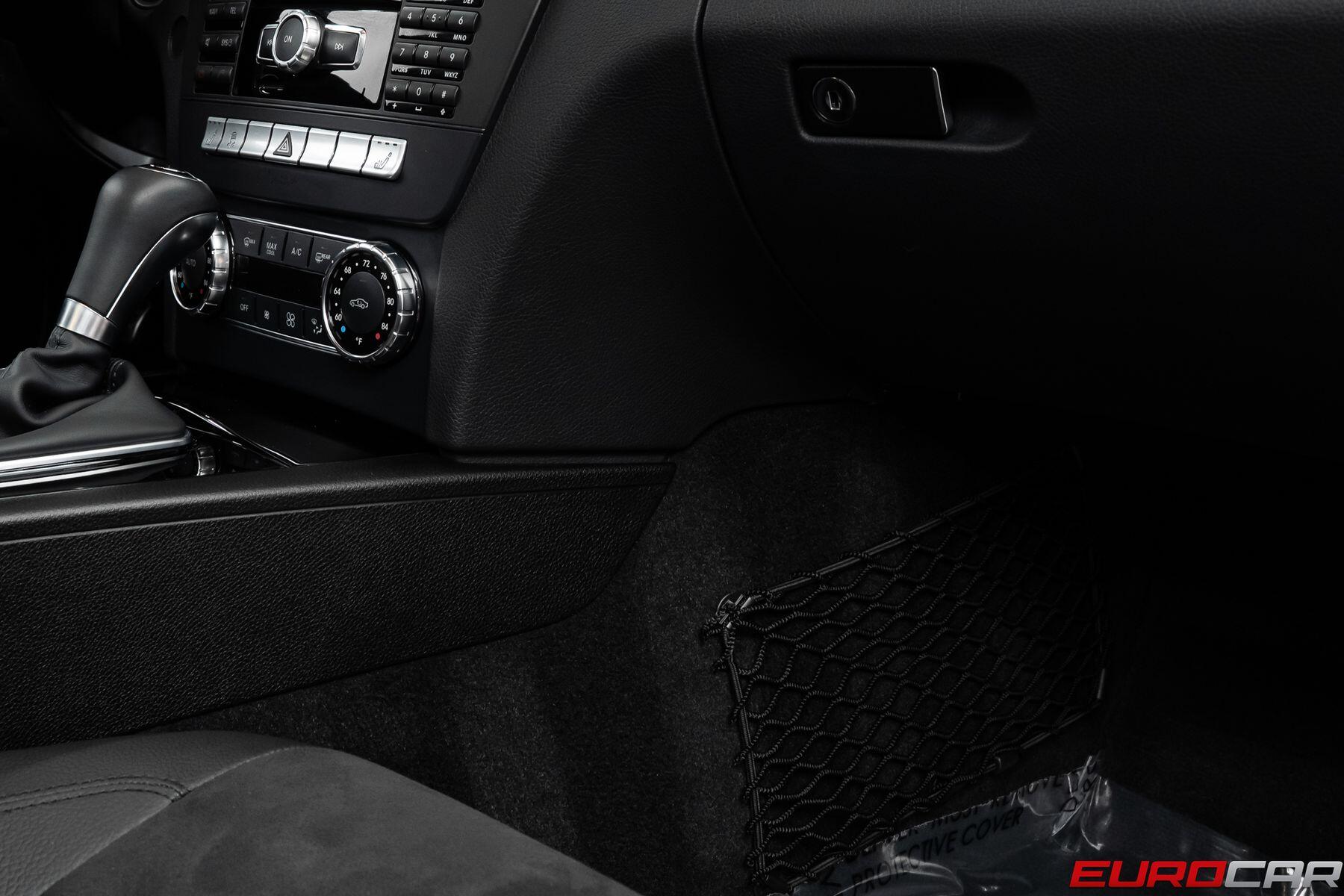 2012 Mercedes-Benz C-Class C 63 AMG *CARBON INTERIOR TRIM * SUNROOF*Image 32