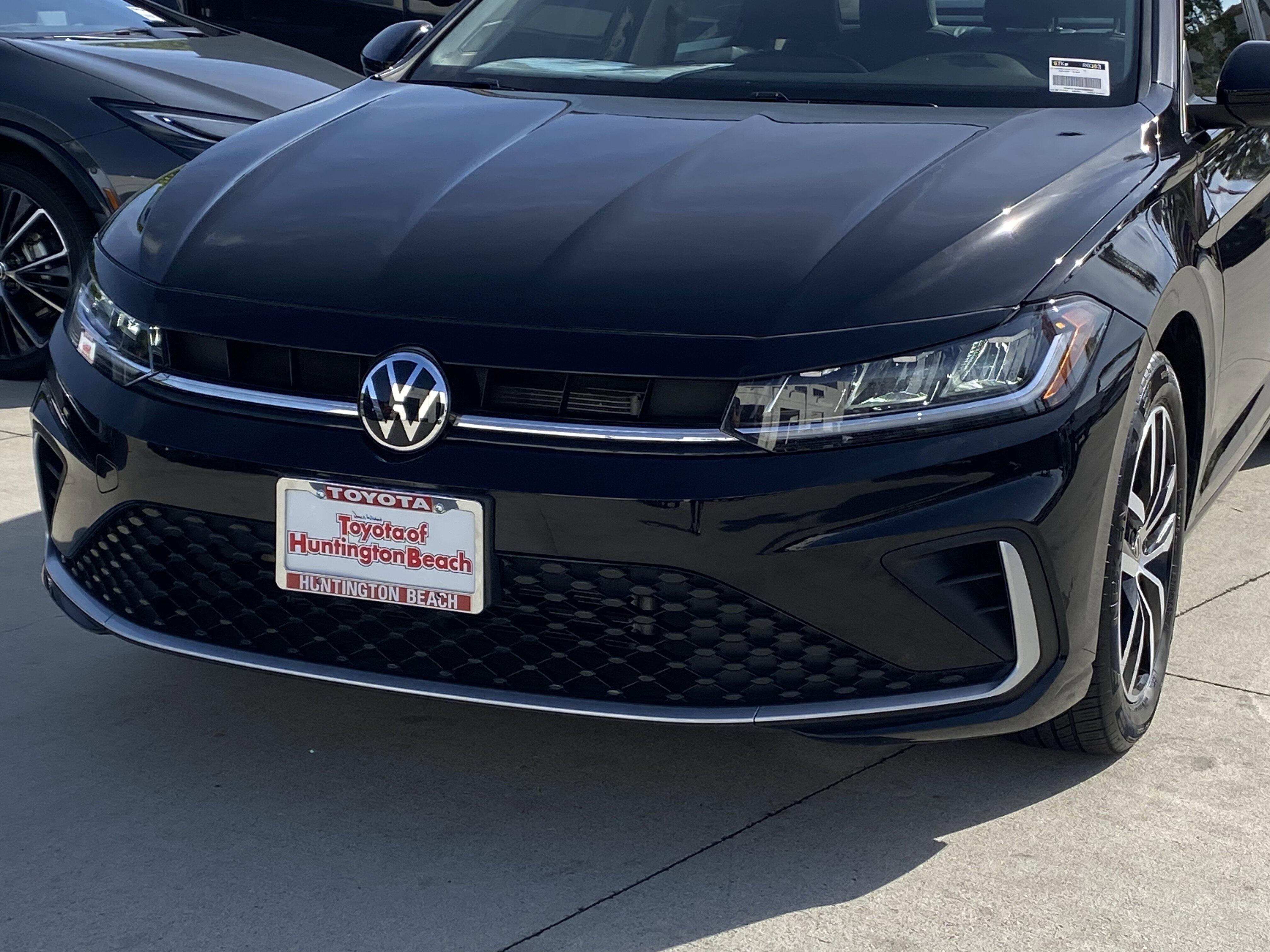 2025 Volkswagen Jetta SE - Photo 7