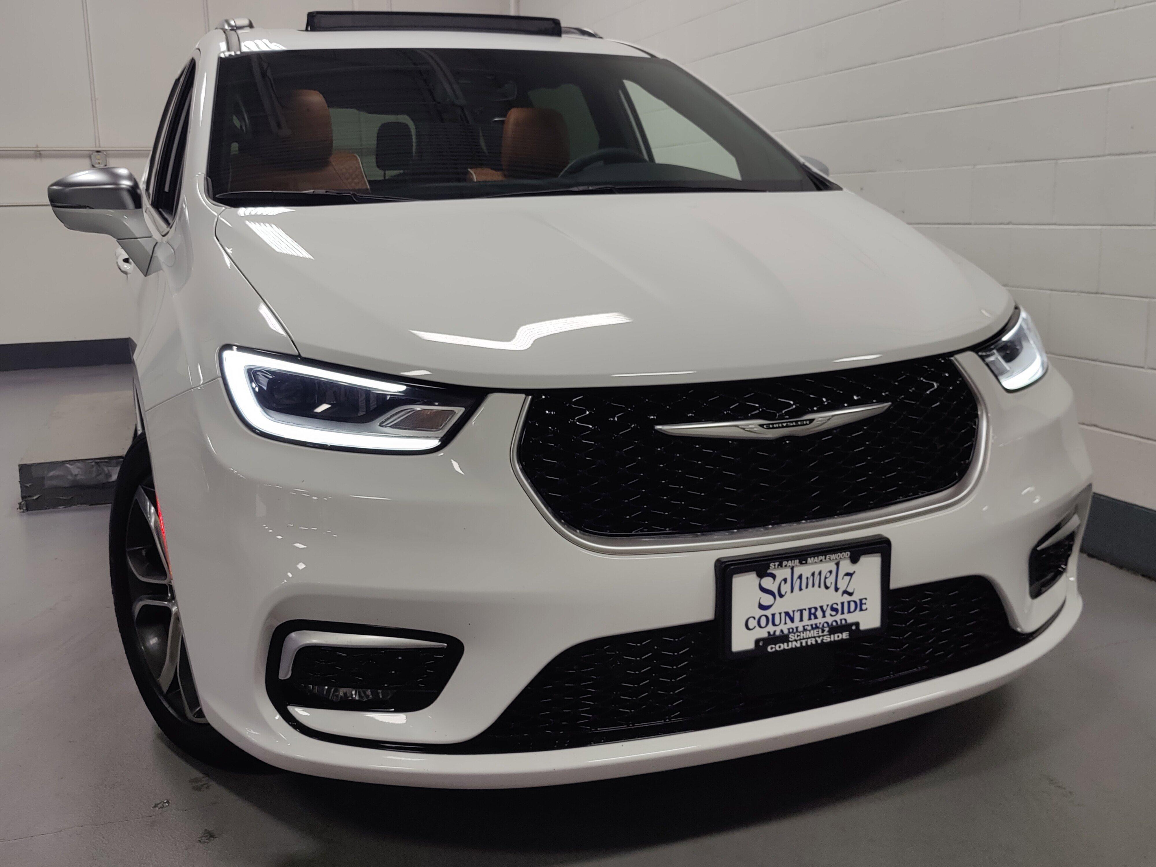 Used 2024 Chrysler Pacifica Pinnacle with VIN 2C4RC1PG1RR112400 for sale in Maplewood, Minnesota