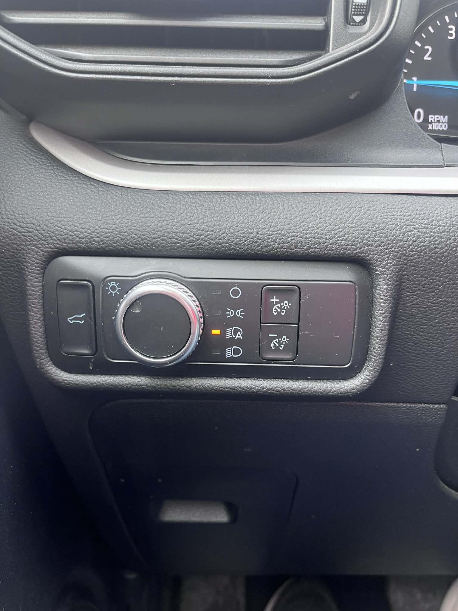 2020 Ford Explorer XLT - Photo 9