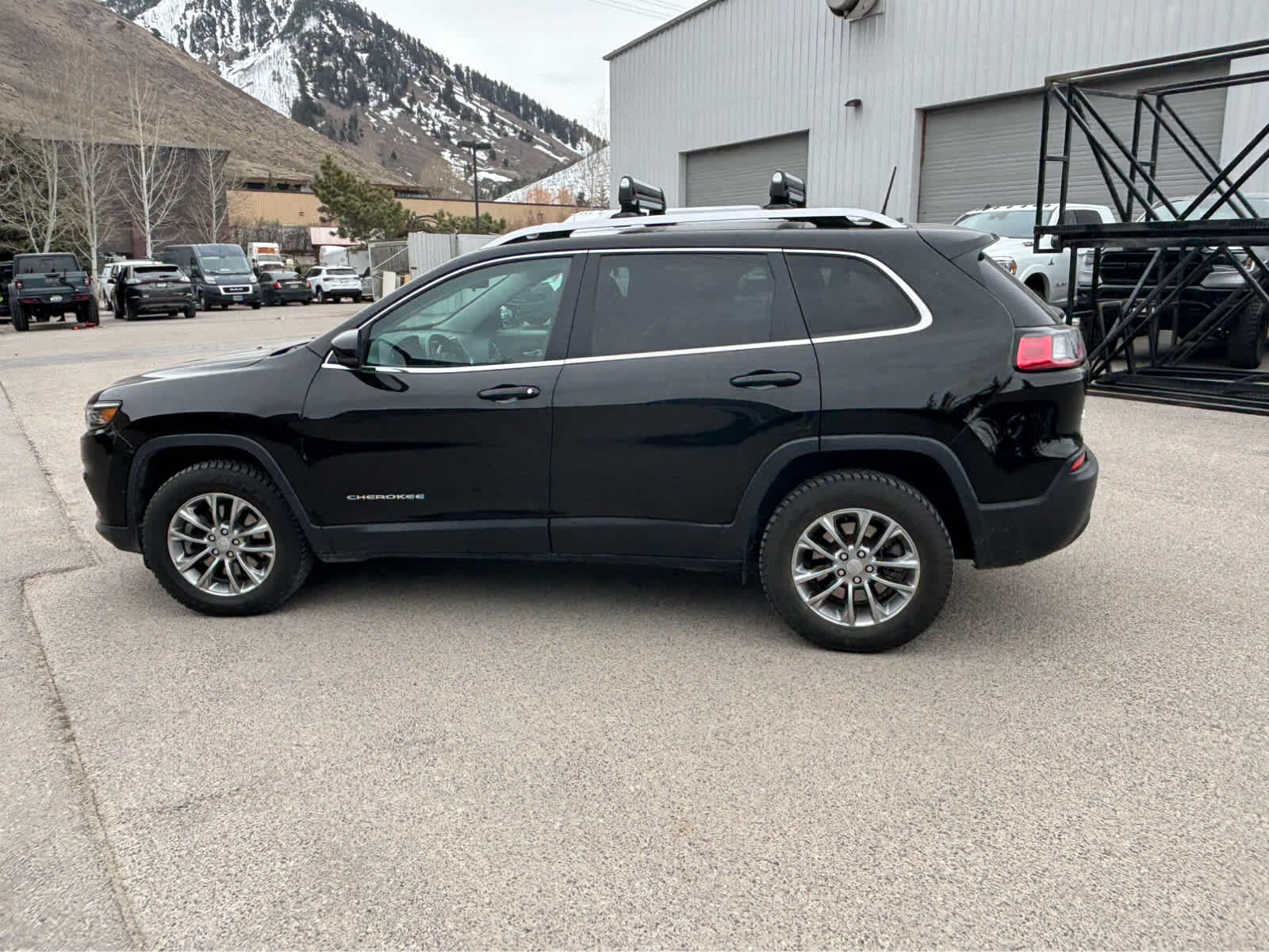Used 2019 Jeep Cherokee Latitude Plus with VIN 1C4PJMLB0KD465941 for sale in Jackson, WY