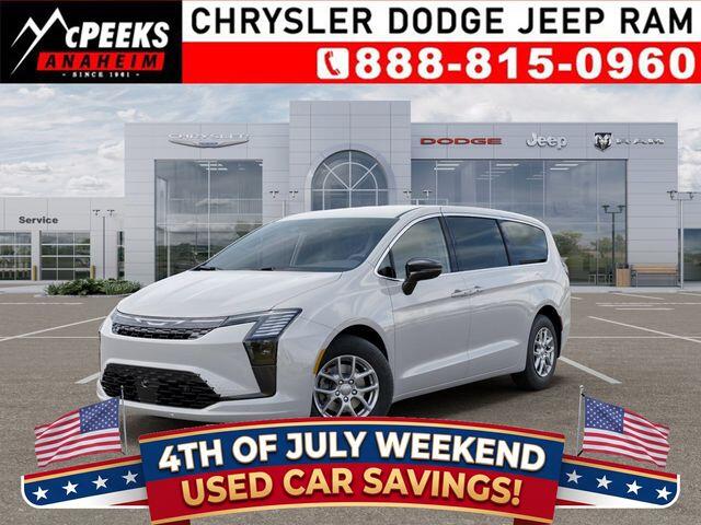 2027 Chrysler Pacifica Select's photo