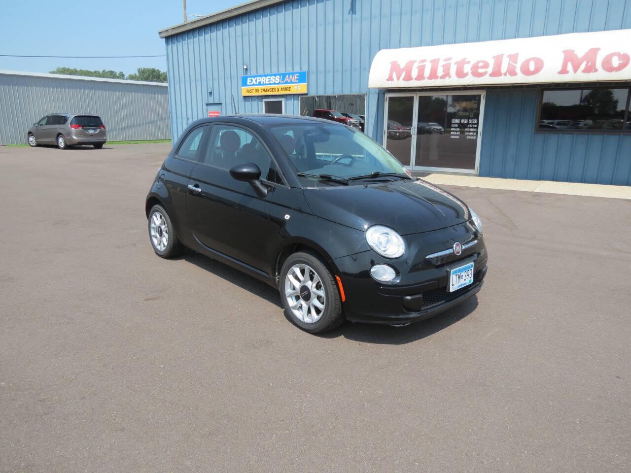 Used 2017 FIAT 500 Pop with VIN 3C3CFFKR8HT704833 for sale in Fairmont, MN