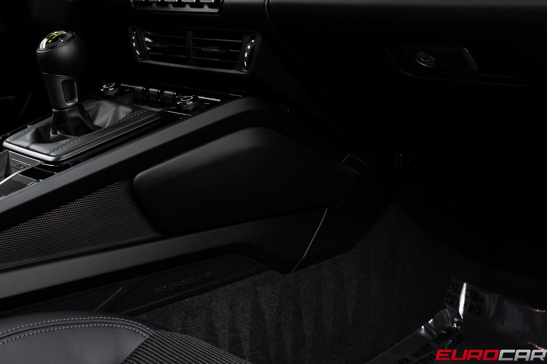 2025 Porsche 911 GT3 Touring *6-SPEED MANUAL * SPORT SEATS PLUS*Image 38