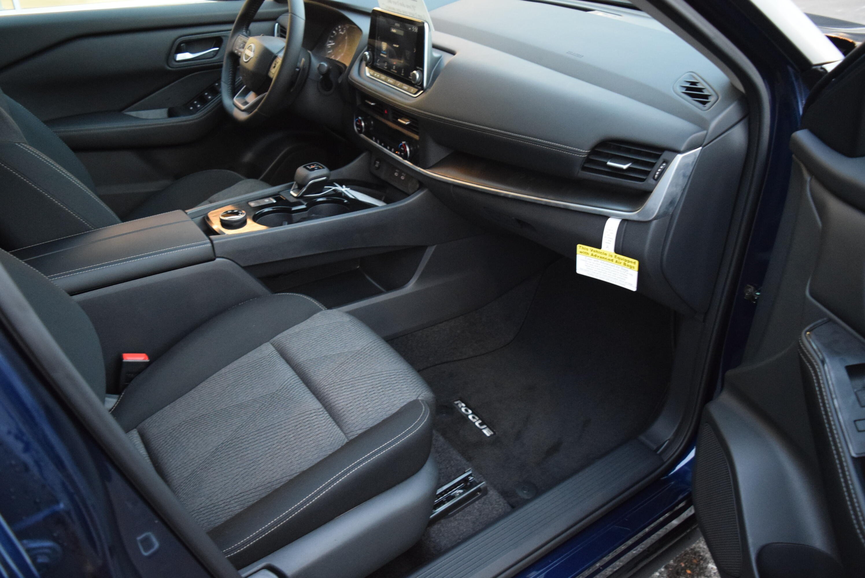2026 Nissan Rogue SV - Photo 7