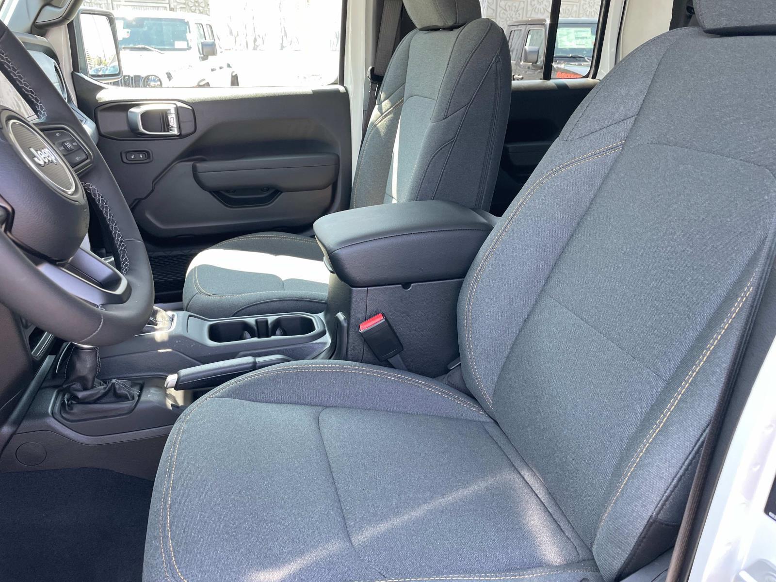 2025 Jeep Gladiator Sport S - Photo 17