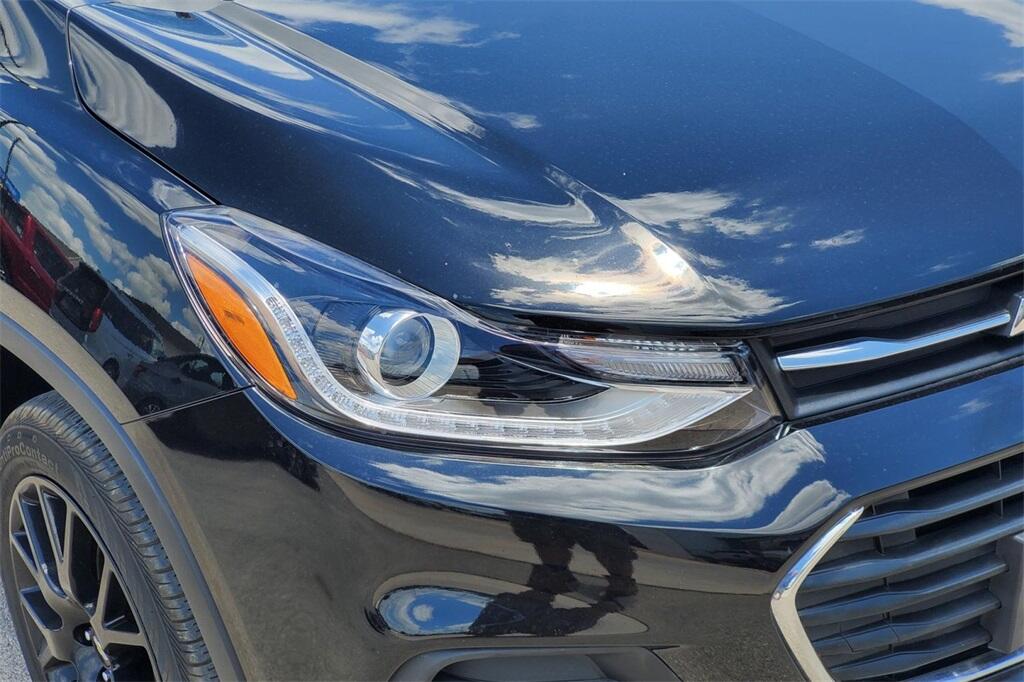 Used 2022 Chevrolet Trax LT with VIN KL7CJPSM9NB548218 for sale in Burnet, TX