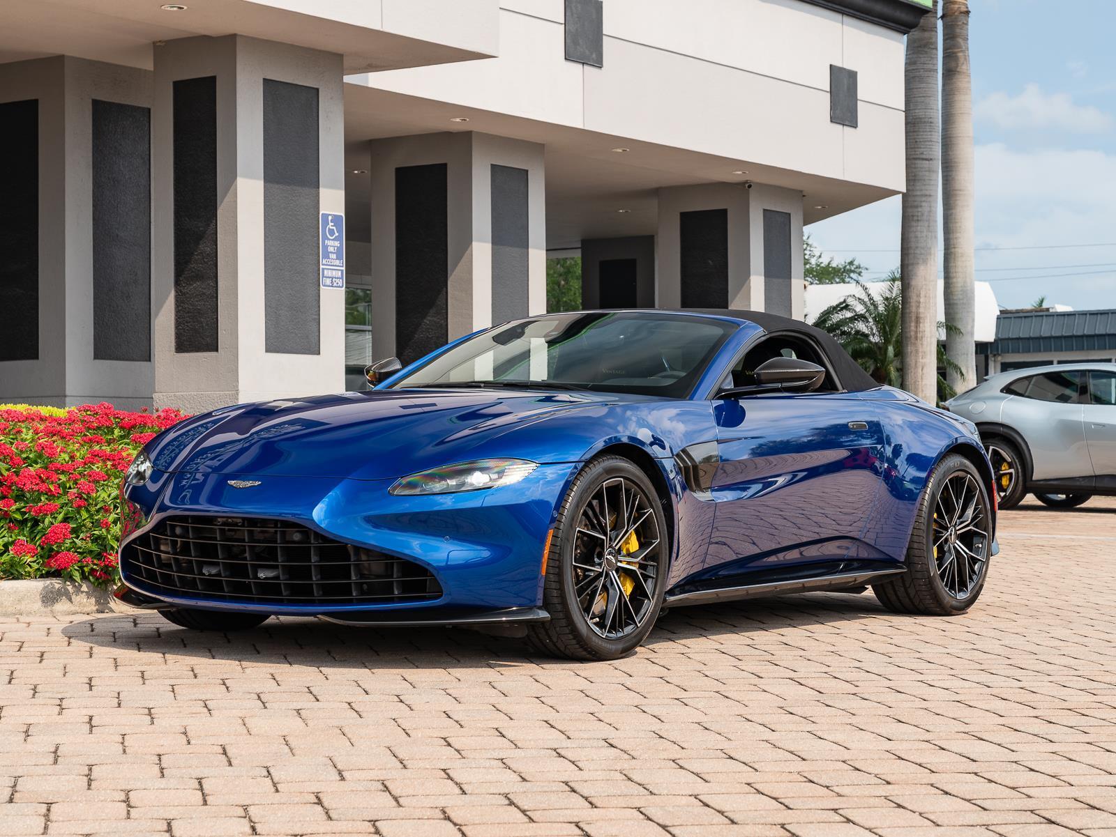 Used 2021 Aston Martin Vantage Roadster