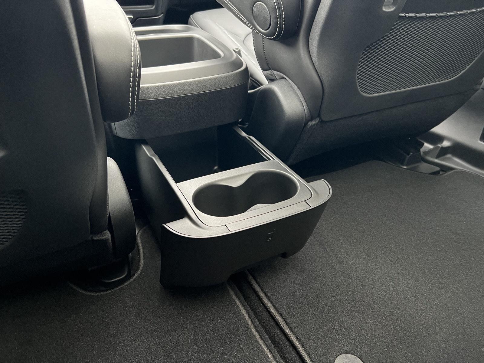 2026 Chrysler Pacifica Select - Photo 44