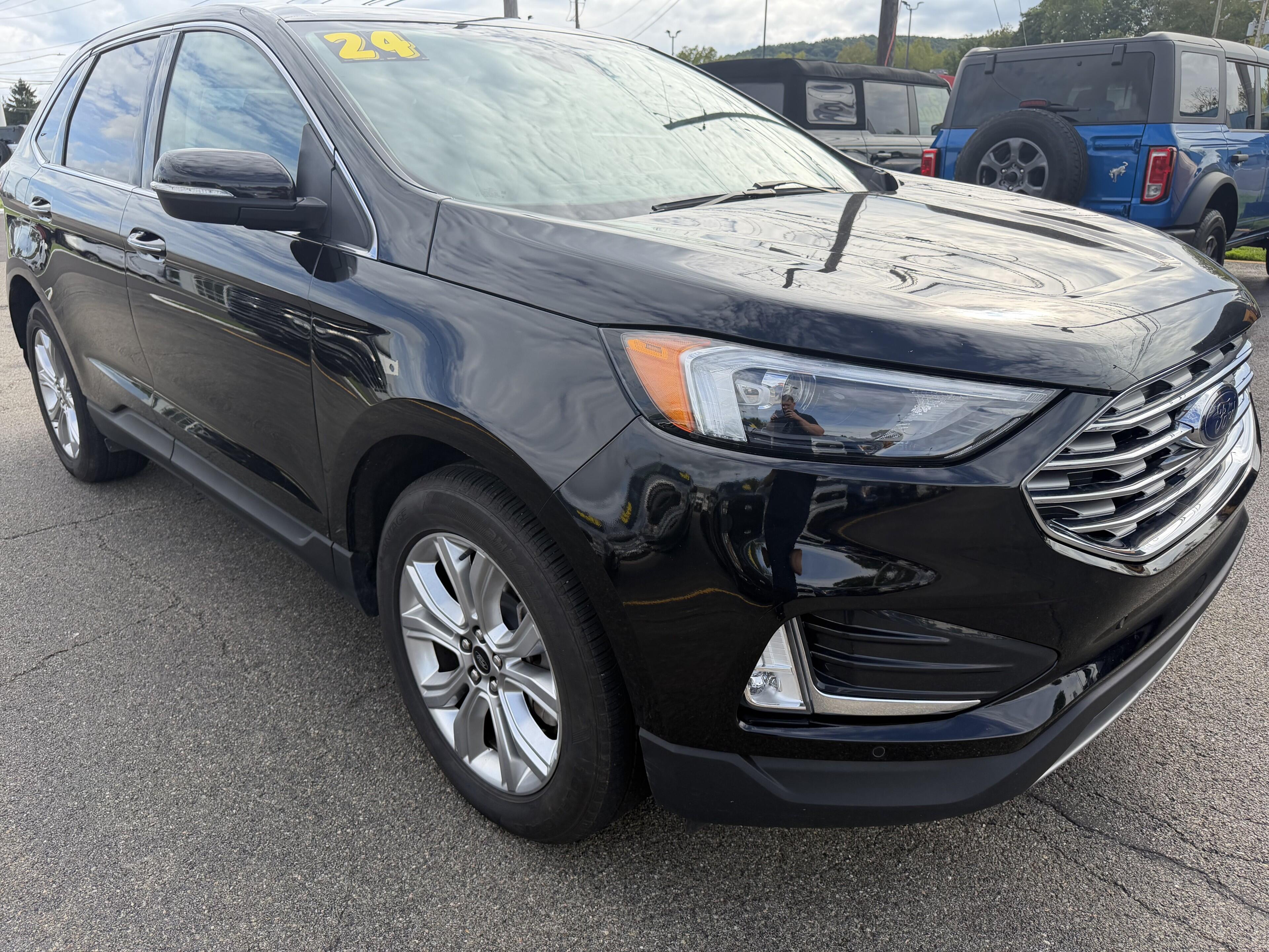 2024 Ford Edge Titanium