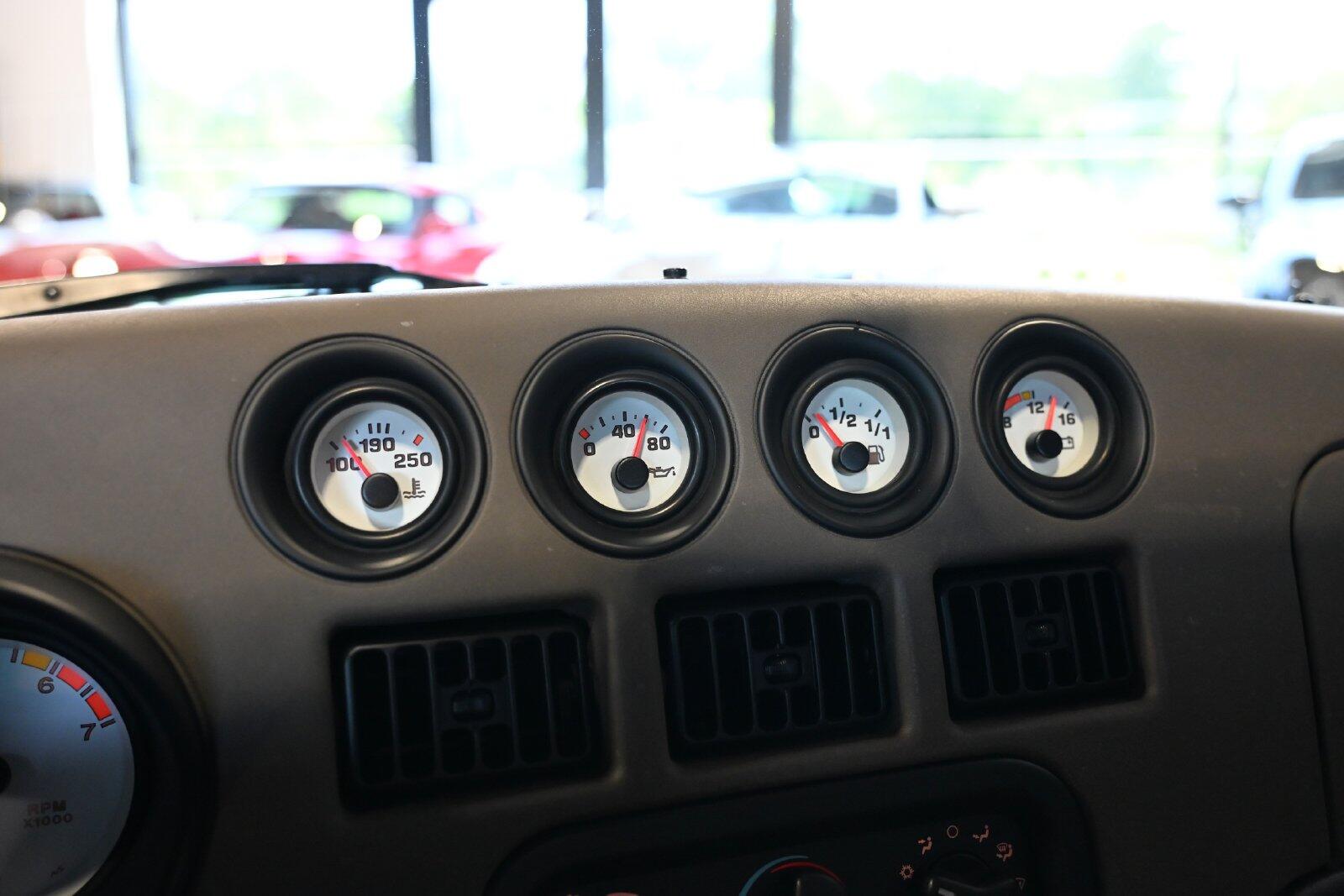 1994 Dodge Viper - Photo 32