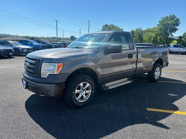 Used 2010 Ford F-150 XL with VIN 1FTMF1CW5AKA21003 for sale in Highland, WI