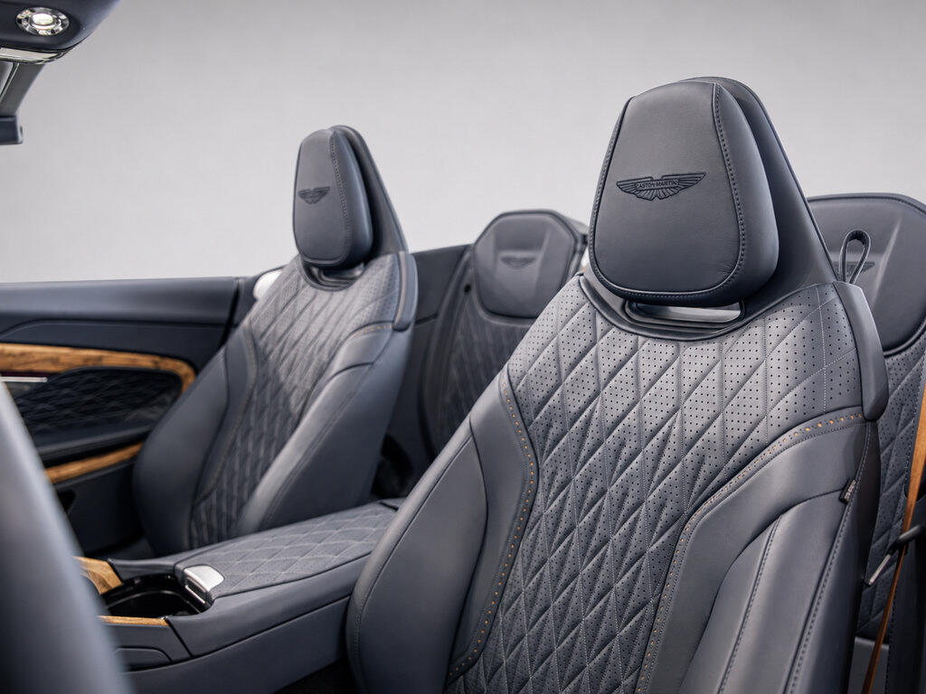 2026 Aston Martin DB12 Base - Photo 16