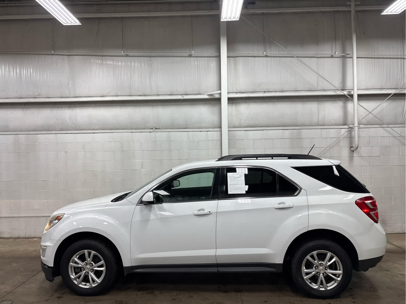 Used 2017 Chevrolet Equinox LT with VIN 2GNALCEK1H1595889 for sale in Wilmington, OH