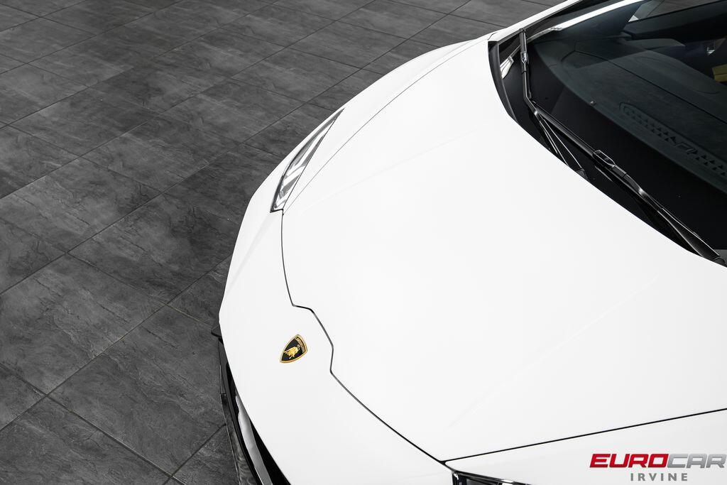 2022 Lamborghini Huracan EVO AWD *FULL ELECTRIC SEATS * FULL MATTE PPF*Image 9
