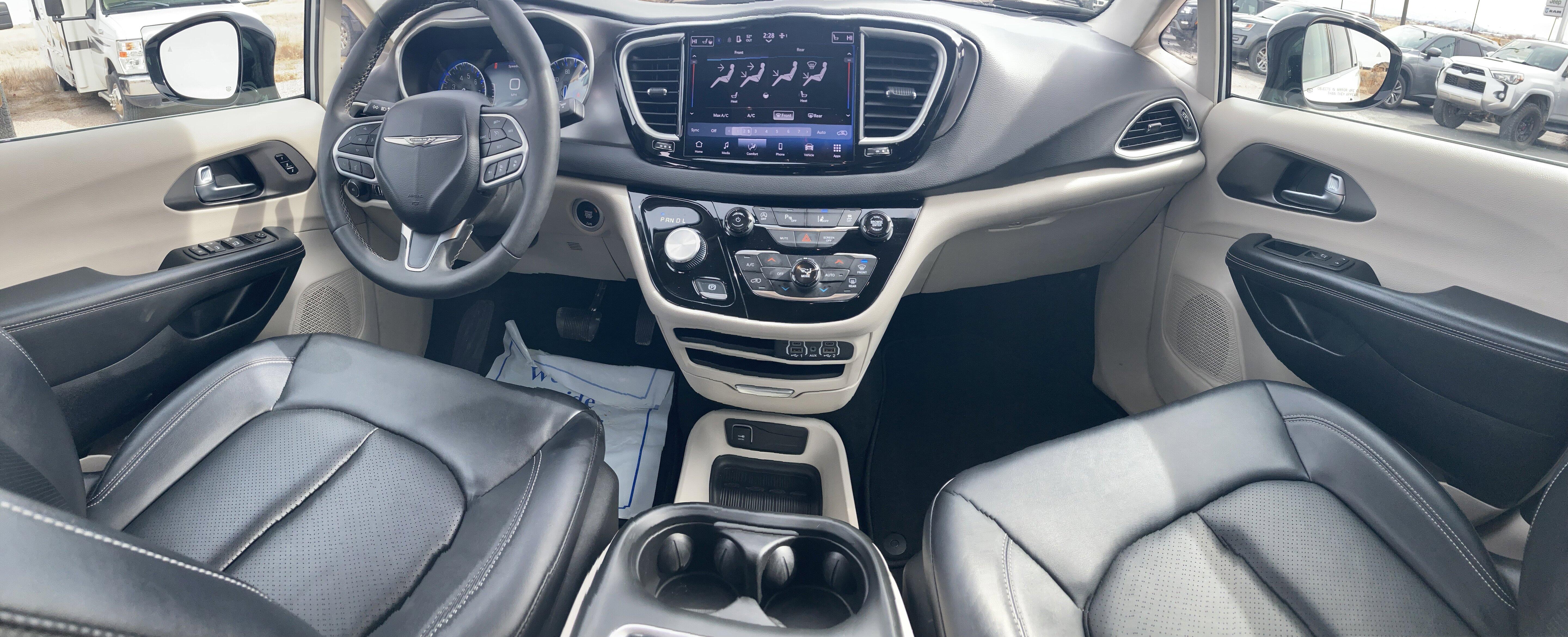 2024 Chrysler Pacifica Touring L - Photo 15