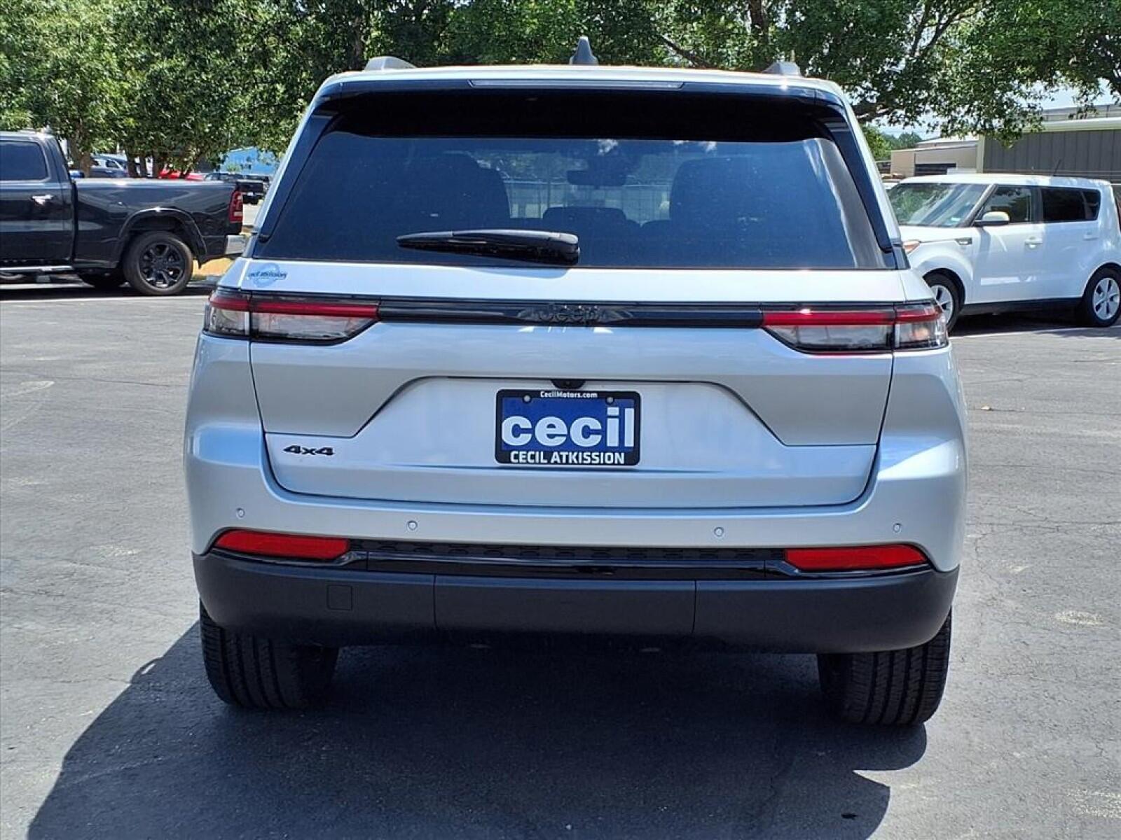 2025 Jeep Grand Cherokee Altitude - Photo 7