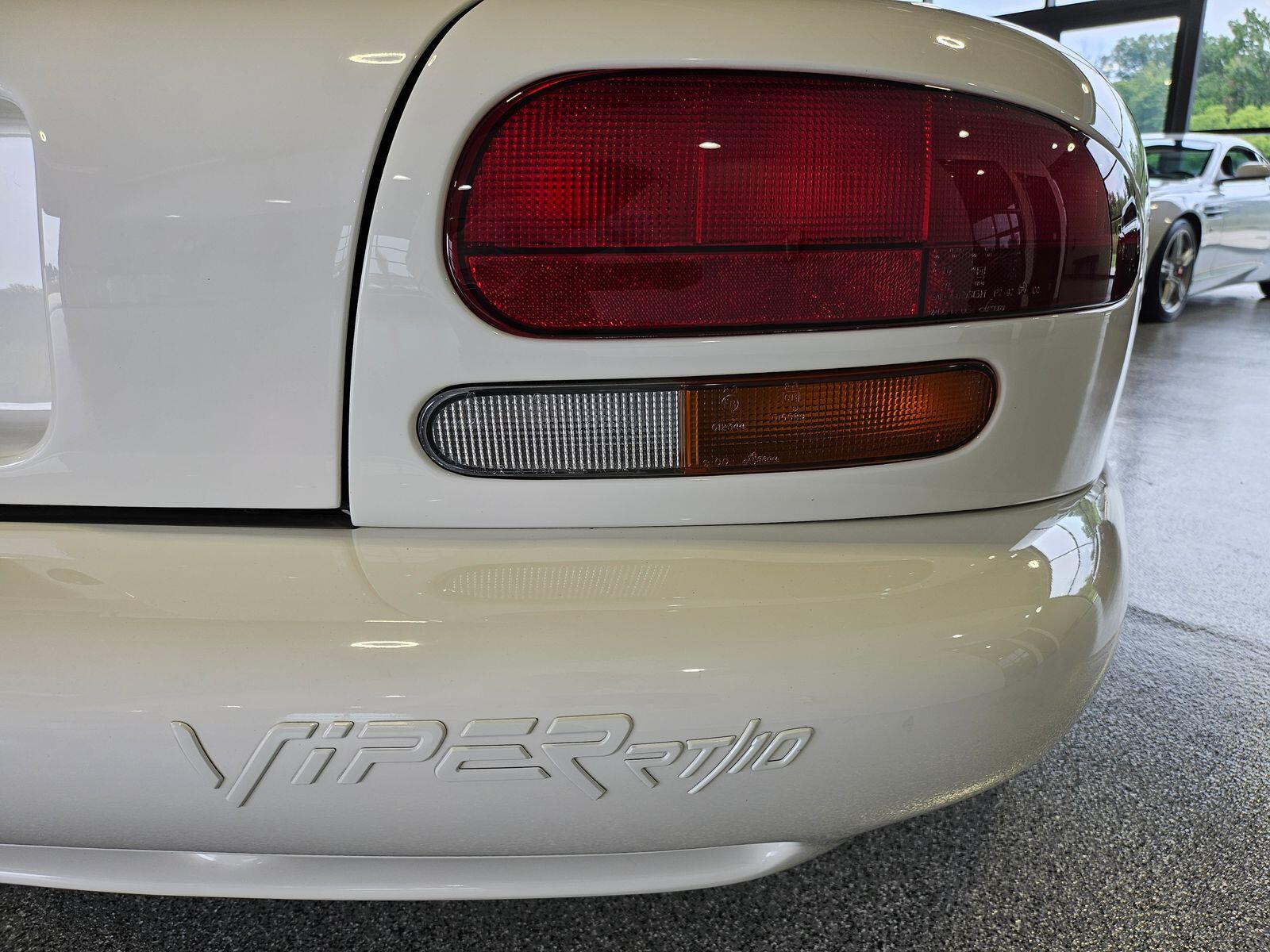 1996 Dodge Viper - Photo 19