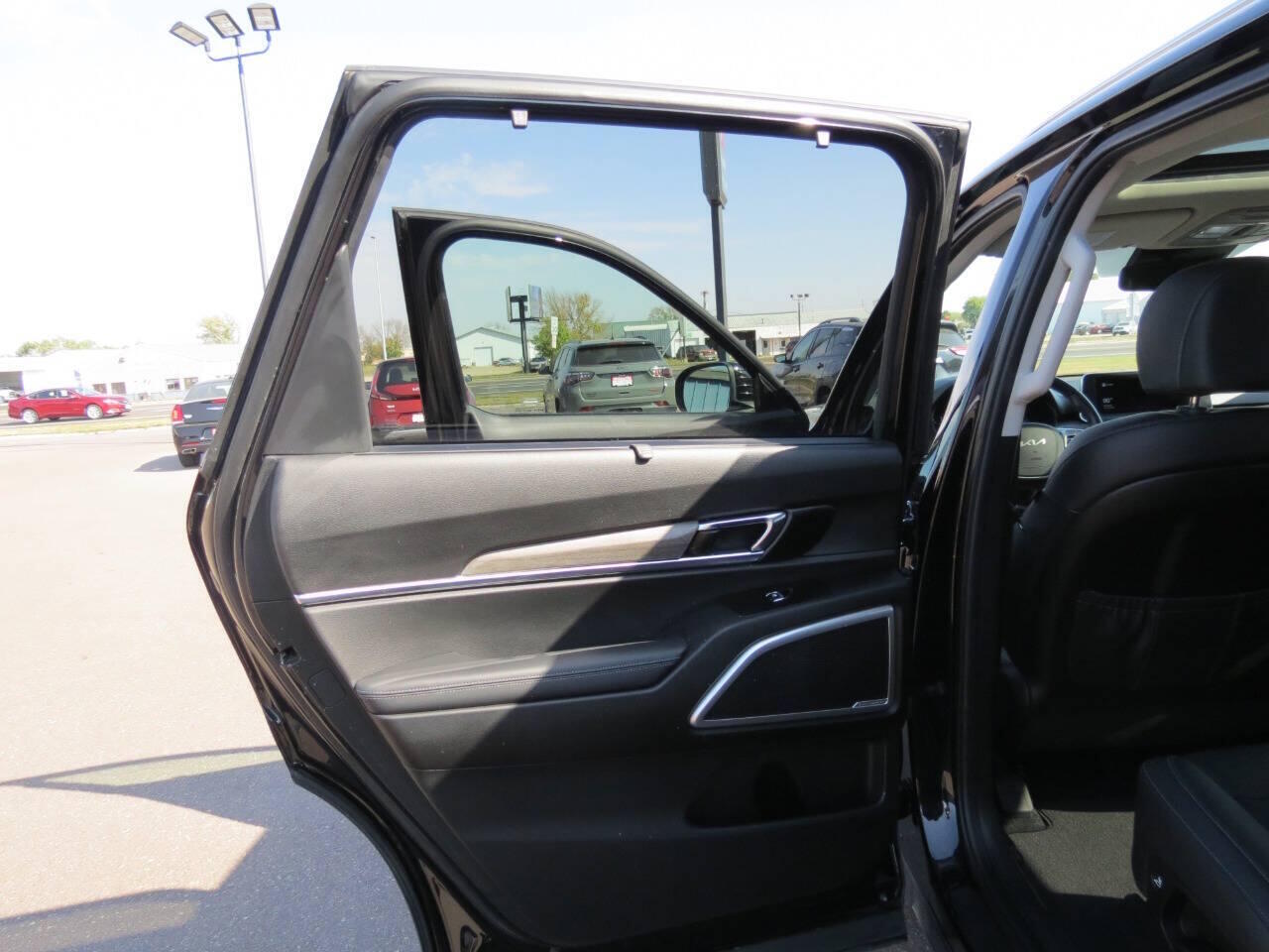 2022 Kia Telluride EX - Photo 23
