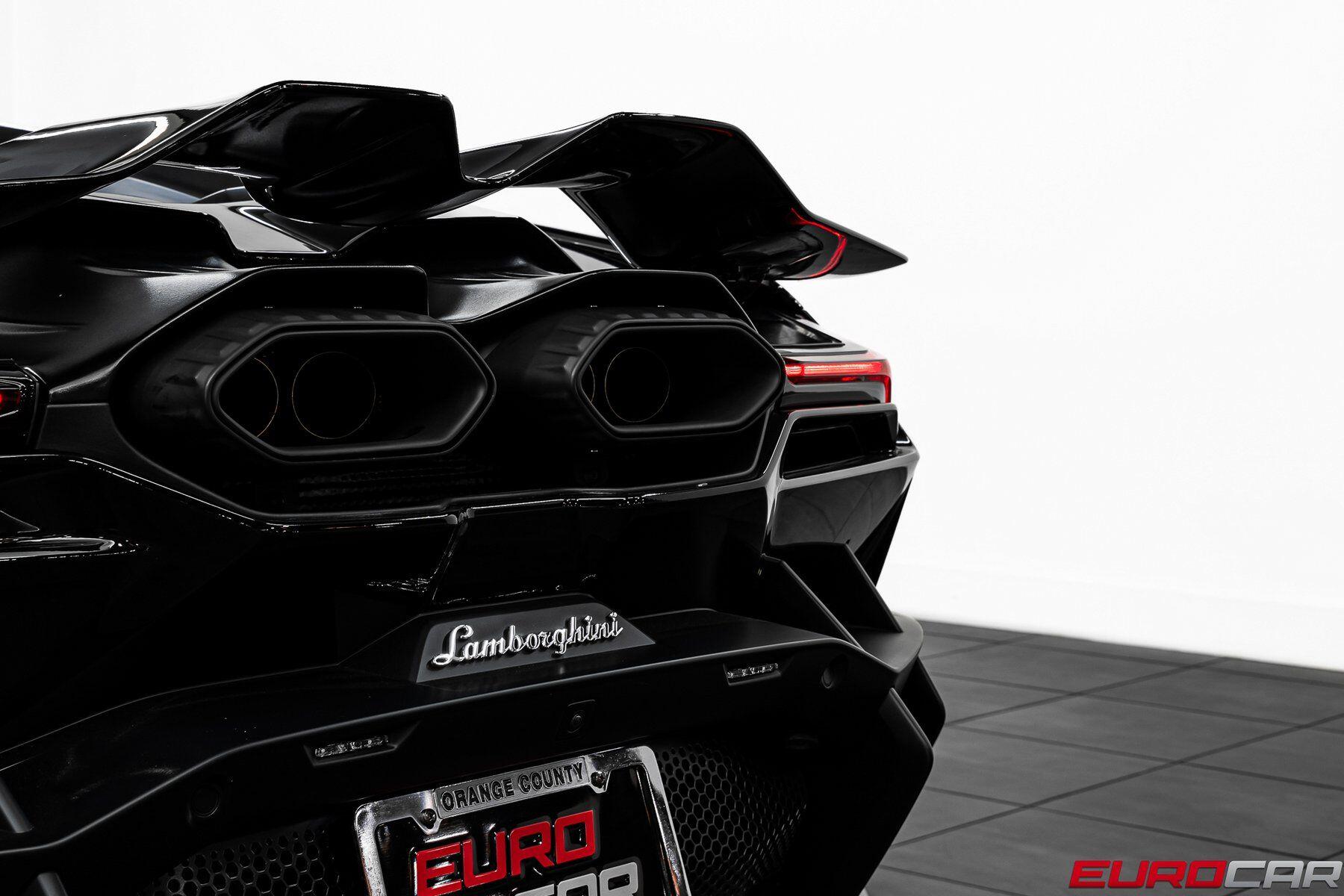 2025 Lamborghini Revuelto *PASSENGER DISPLAY * FULL PPF*Image 22