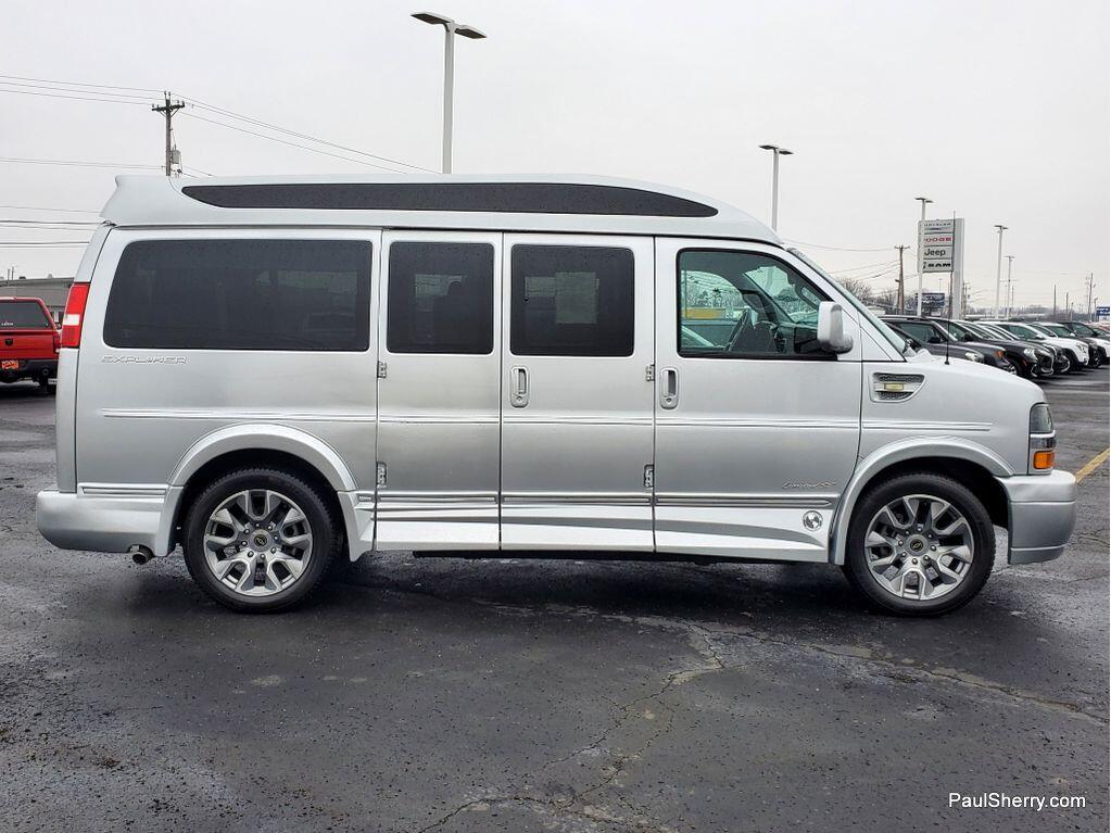 2023 Chevrolet Express Cargo Work Van - Photo 20