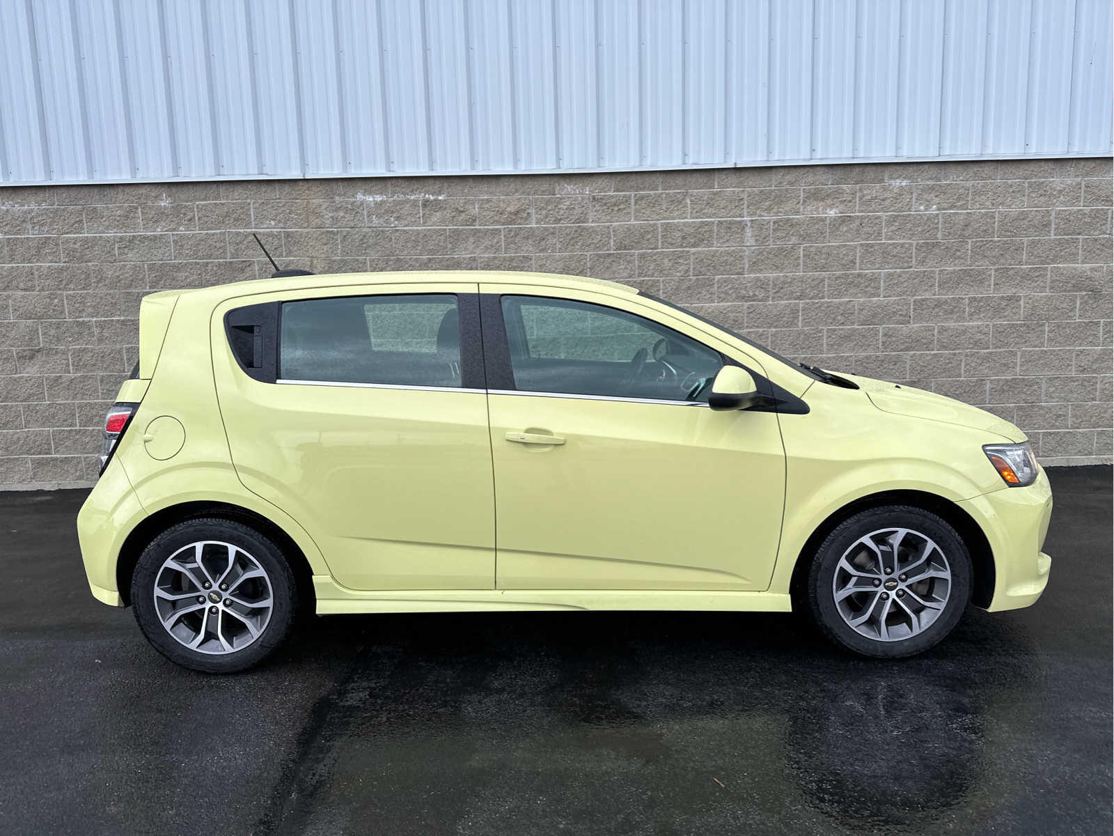 Used 2017 Chevrolet Sonic LT with VIN 1G1JD6SH7H4123144 for sale in Wilmington, OH