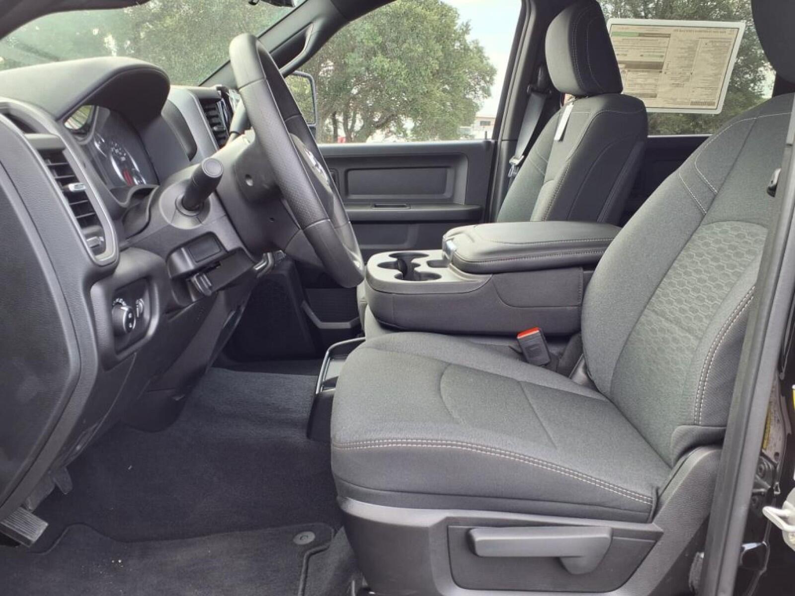 2025 RAM 2500 Tradesman - Photo 10