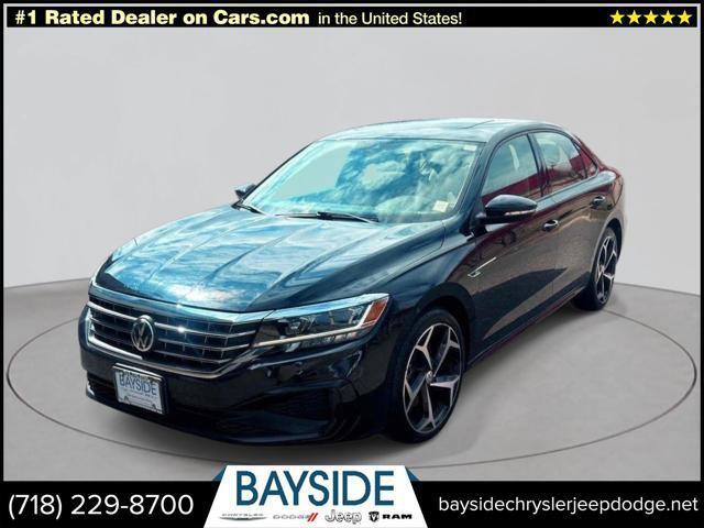 2020 Volkswagen Passat 2.0T R-Line Auto's photo