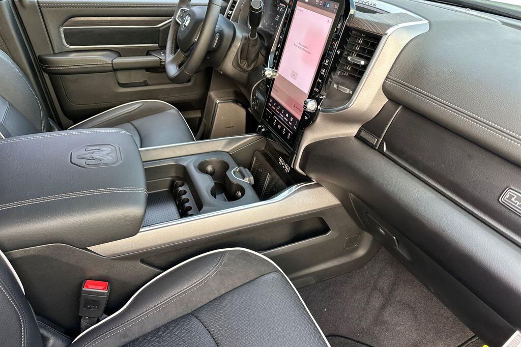 2026 RAM 2500 Laramie - Photo 15