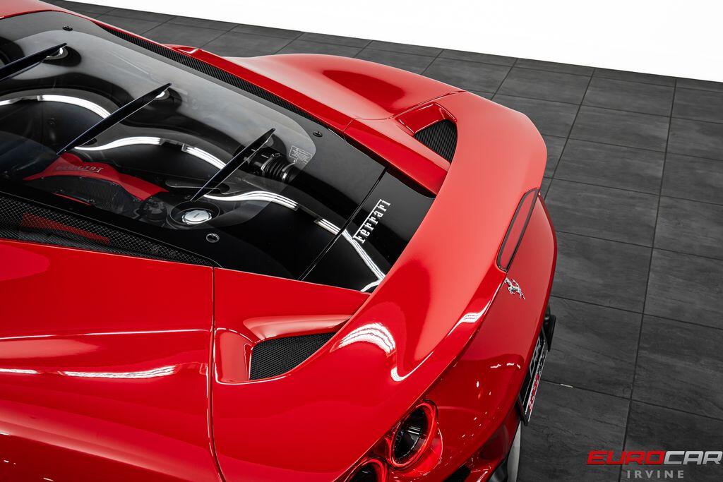 2021 Ferrari F8 Tributo *CARBON STEERING WHEEL * FULL ELECTRIC SEATS*Image 20