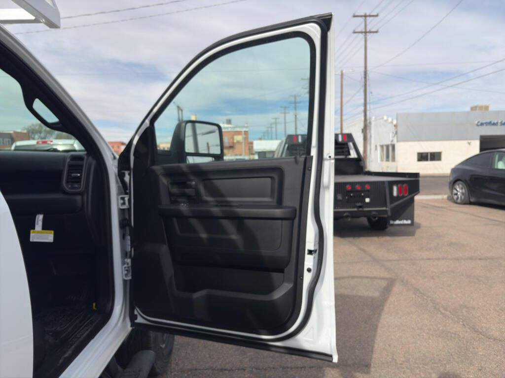 2026 RAM 3500 Chassis Tradesman - Photo 15