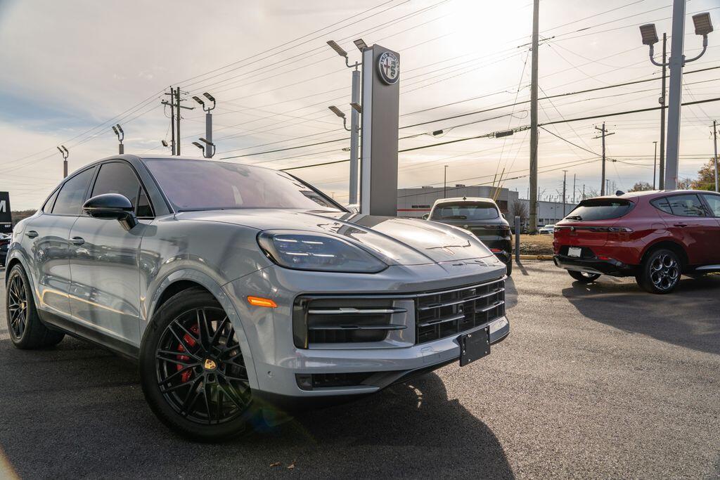 2024 Porsche Cayenne Coup S photo 9