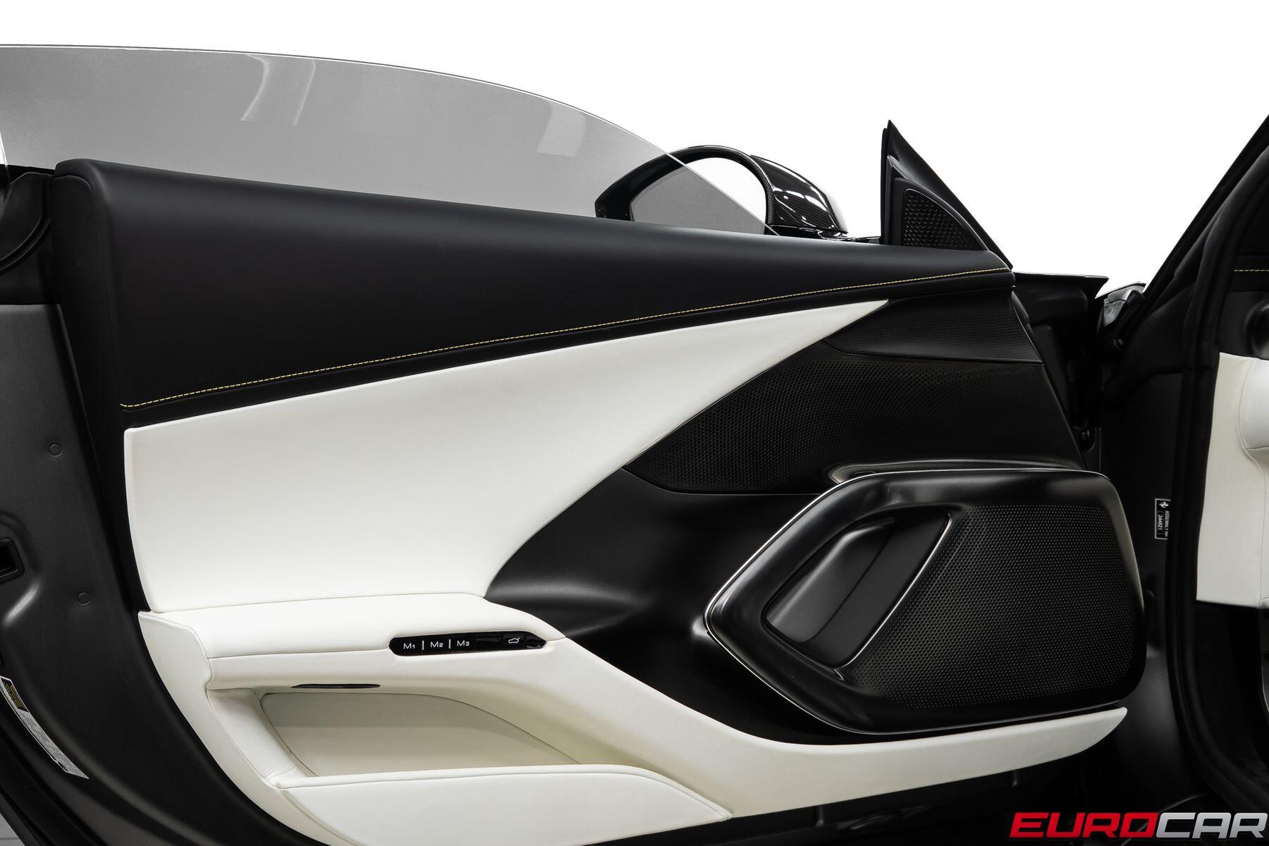 2025 Ferrari 12Cilindri *HUGE CARBON OPTIONS * AIRBRUSHED SHIELD*Image 30