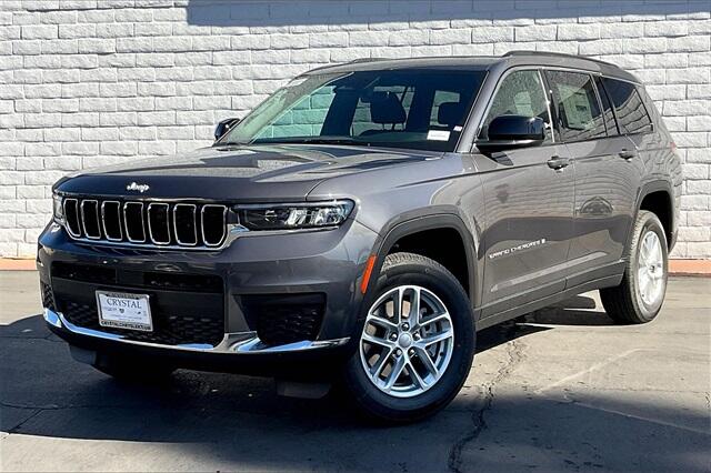 2025 Jeep Grand Cherokee L Laredo's photo