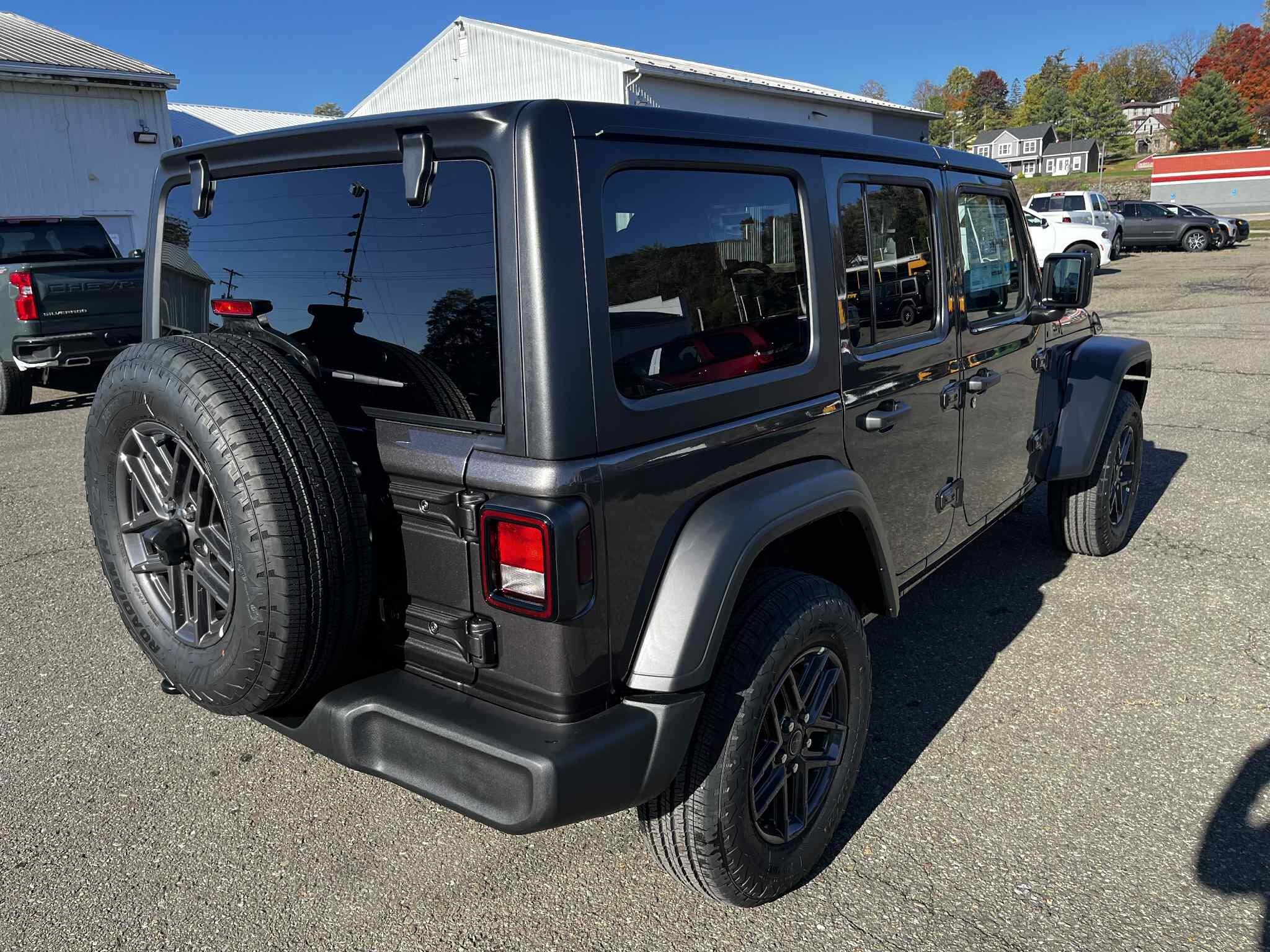 2026 Jeep Wrangler Sport S's photo