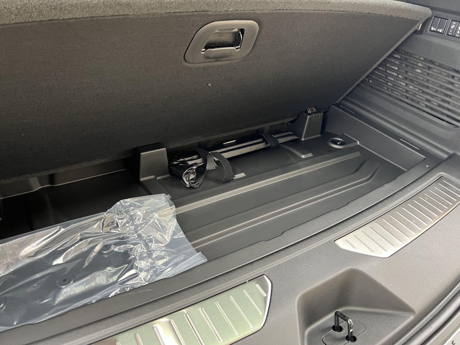 2026 GMC Yukon Denali - Photo 58