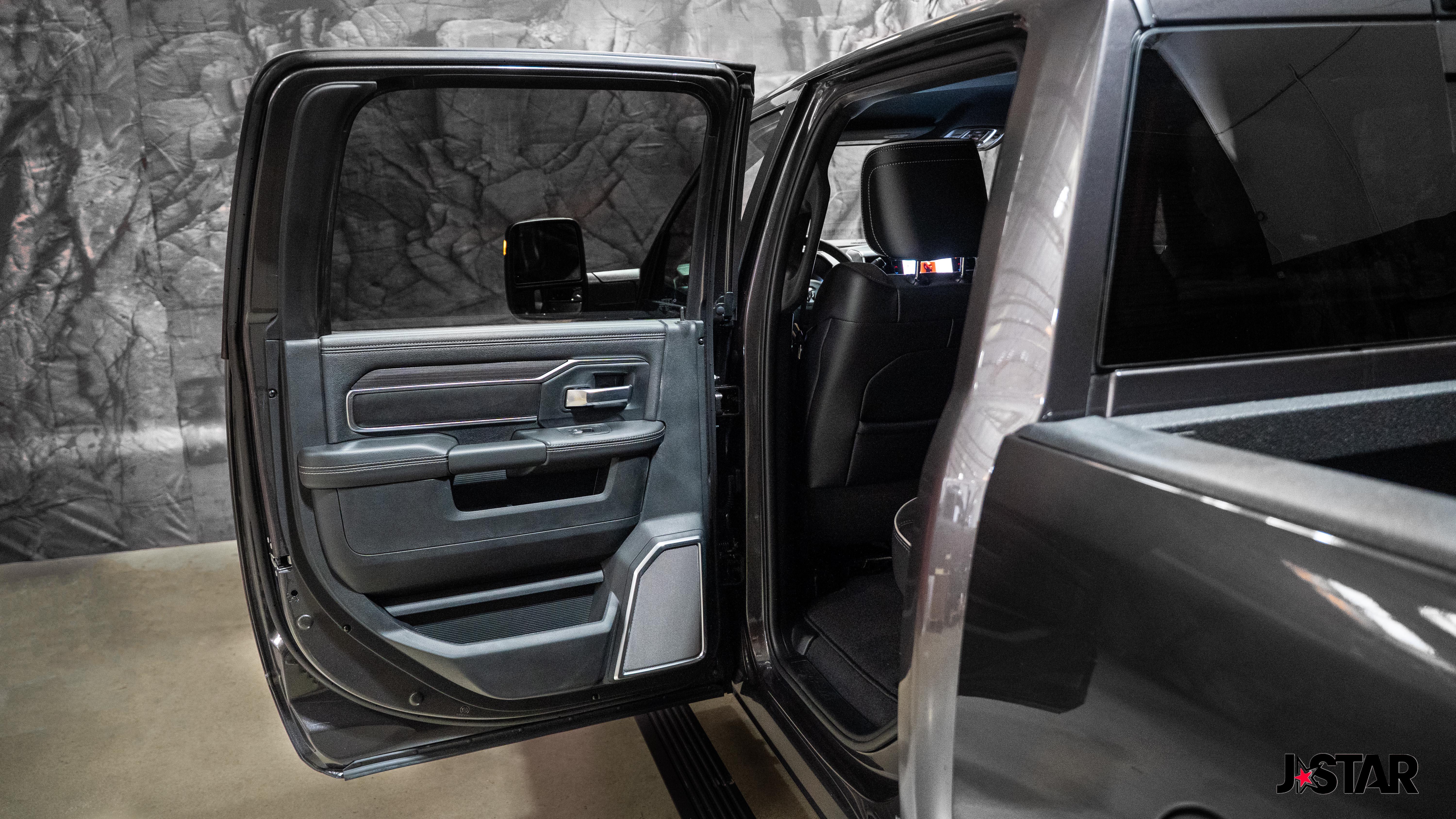 2025 RAM 2500 Laramie - Photo 12