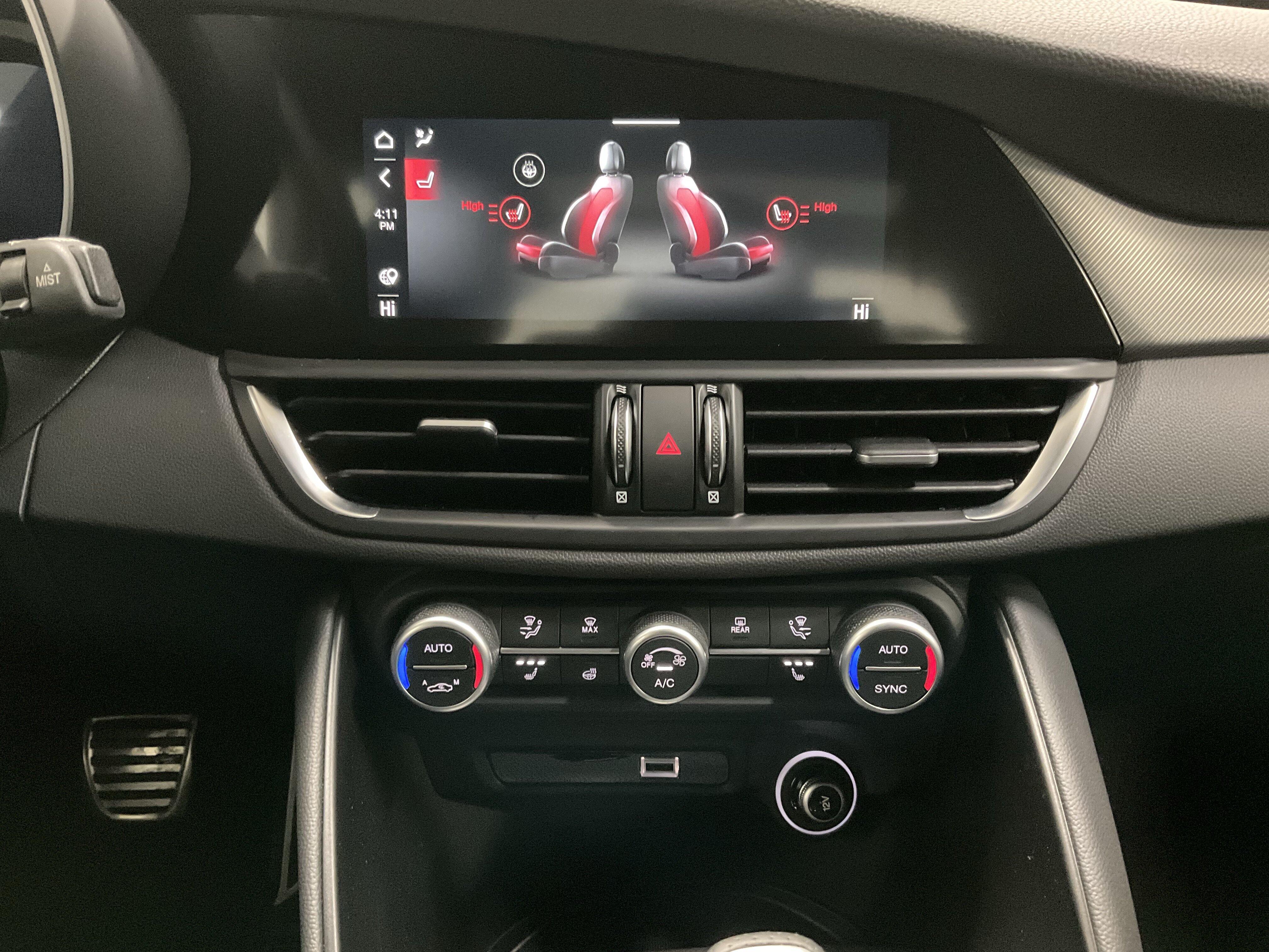 2026 Alfa Romeo Giulia Base - Photo 14
