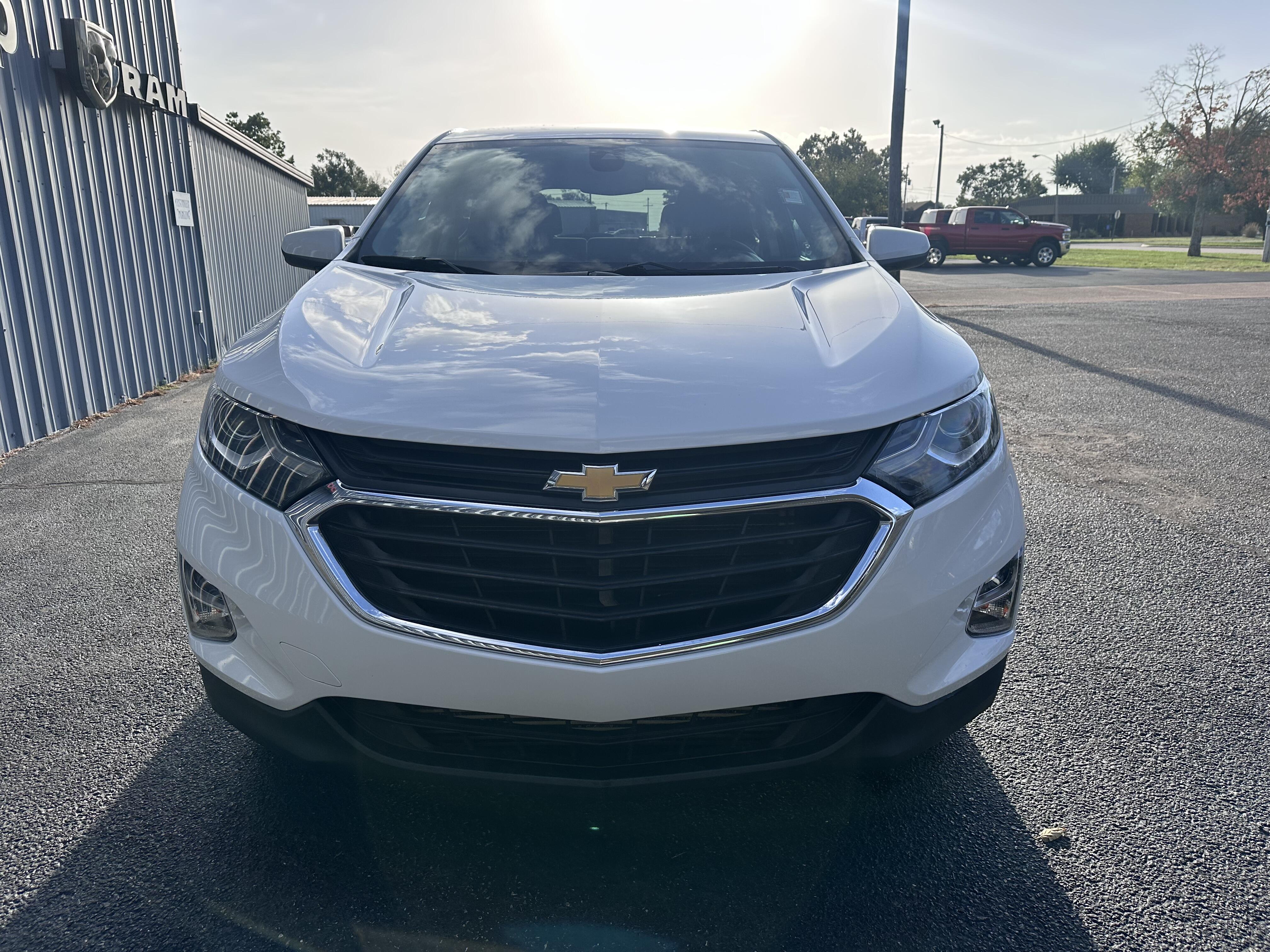 Used 2020 Chevrolet Equinox LT with VIN 3GNAXKEV9LS532190 for sale in Chanute, KS